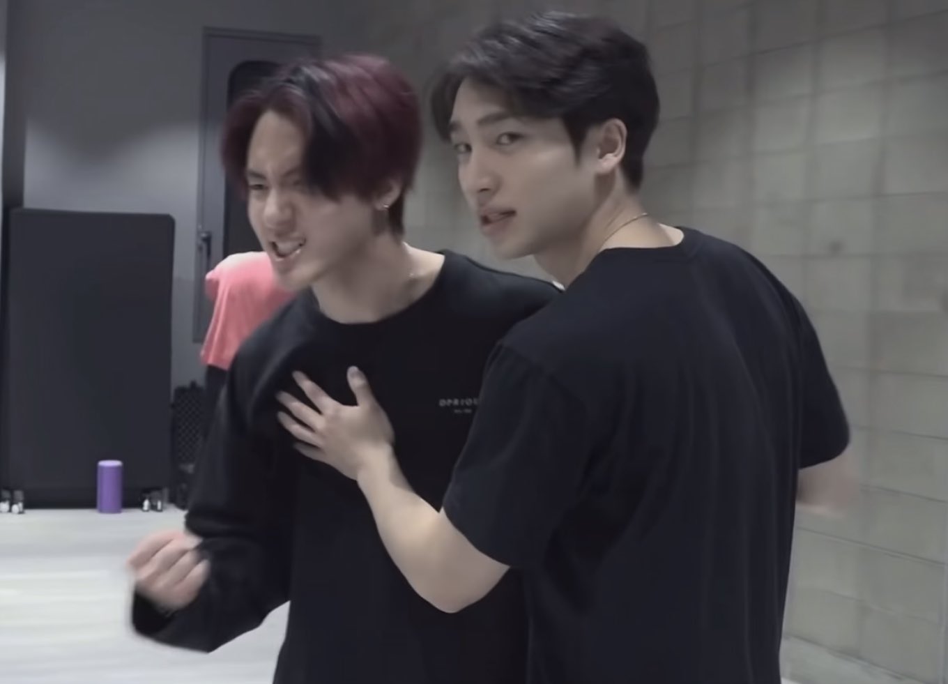 [잡담] 더보이즈 반장의 일상.... | 인스티즈