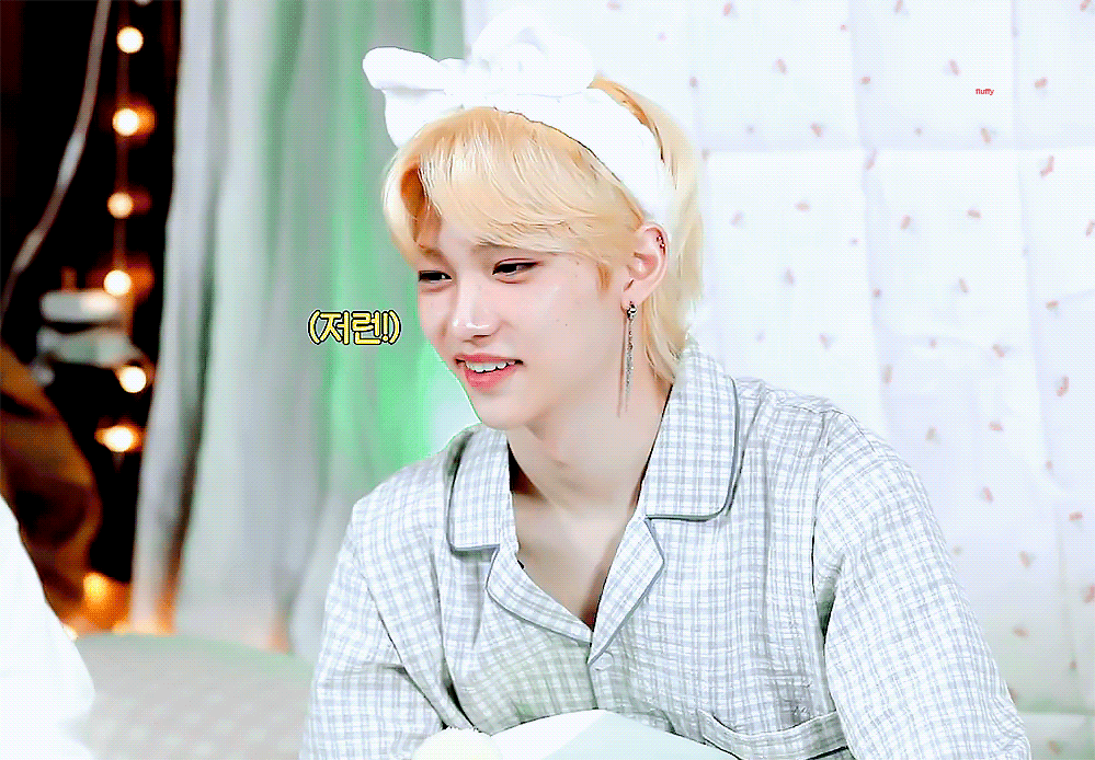 [잡담] 최근 스키즈 자컨에서 필릭스 제발 봐줘... | 인스티즈