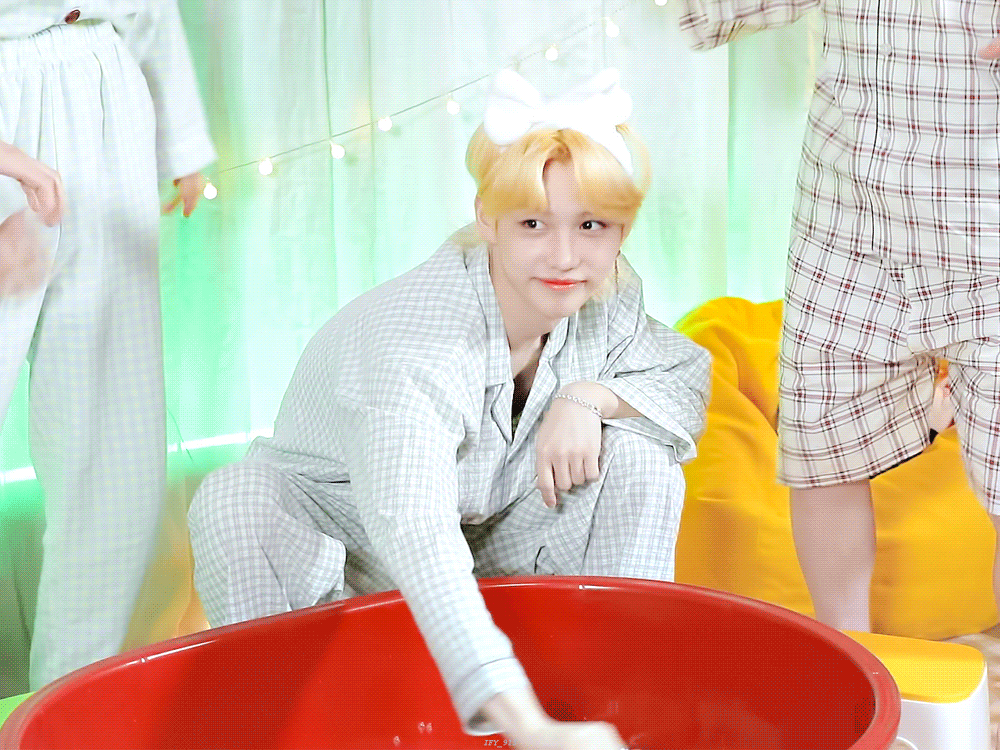 [잡담] 최근 스키즈 자컨에서 필릭스 제발 봐줘... | 인스티즈