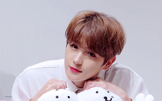 [잡담] 더보이즈 팬들아 이날 현재 사진 좀 주라 | 인스티즈