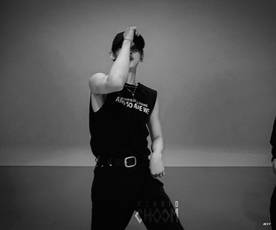 [잡담] 최연준 이런 착장으로 쎈컨셉도 보고싶다 | 인스티즈