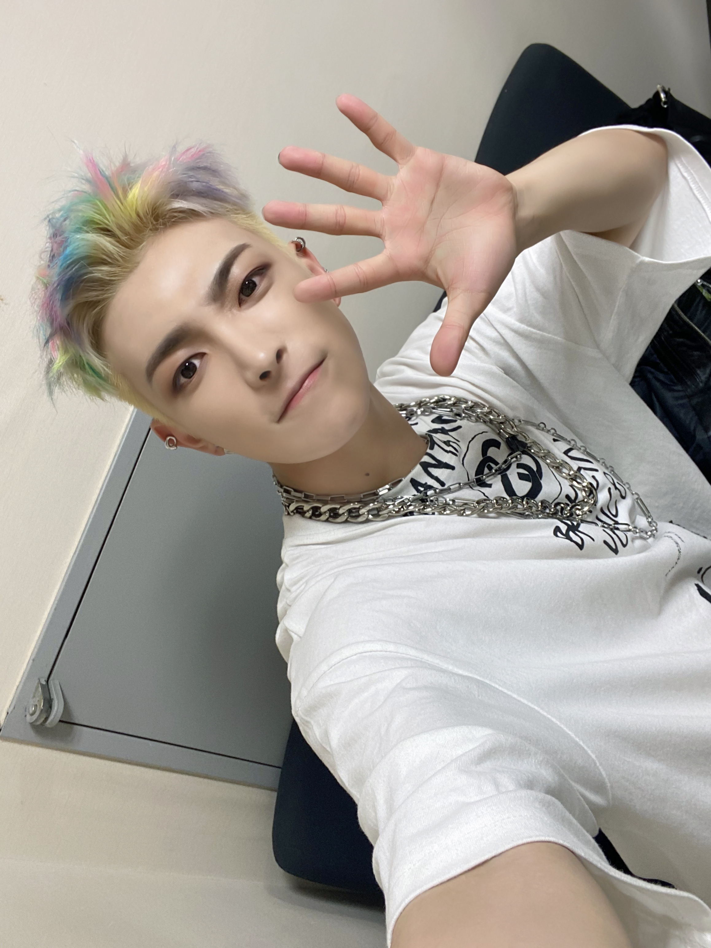 [잡담] 데뷔 때부터 머리 진짜 많이 바뀌었는데 다 너무 예뻤어 | 인스티즈