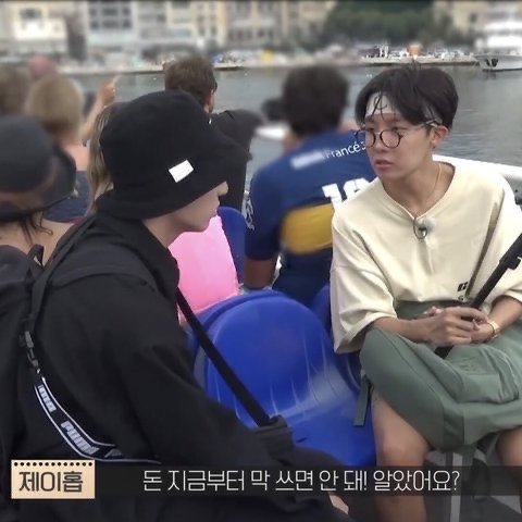 [잡담] 방탄팬들아 타싸에서주운거 이거 어디서 볼수있ㄴㅣ | 인스티즈