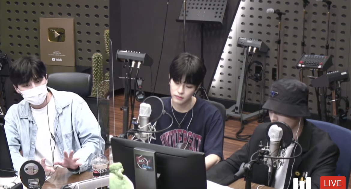 [잡담] 큰방익들아 중간에 있는분 존함좀!!!!!!! | 인스티즈