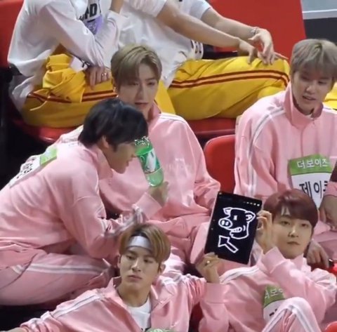 [잡담] 이거 아육대 더보이쥬 짤인데 뒤에분들 누구셔? | 인스티즈