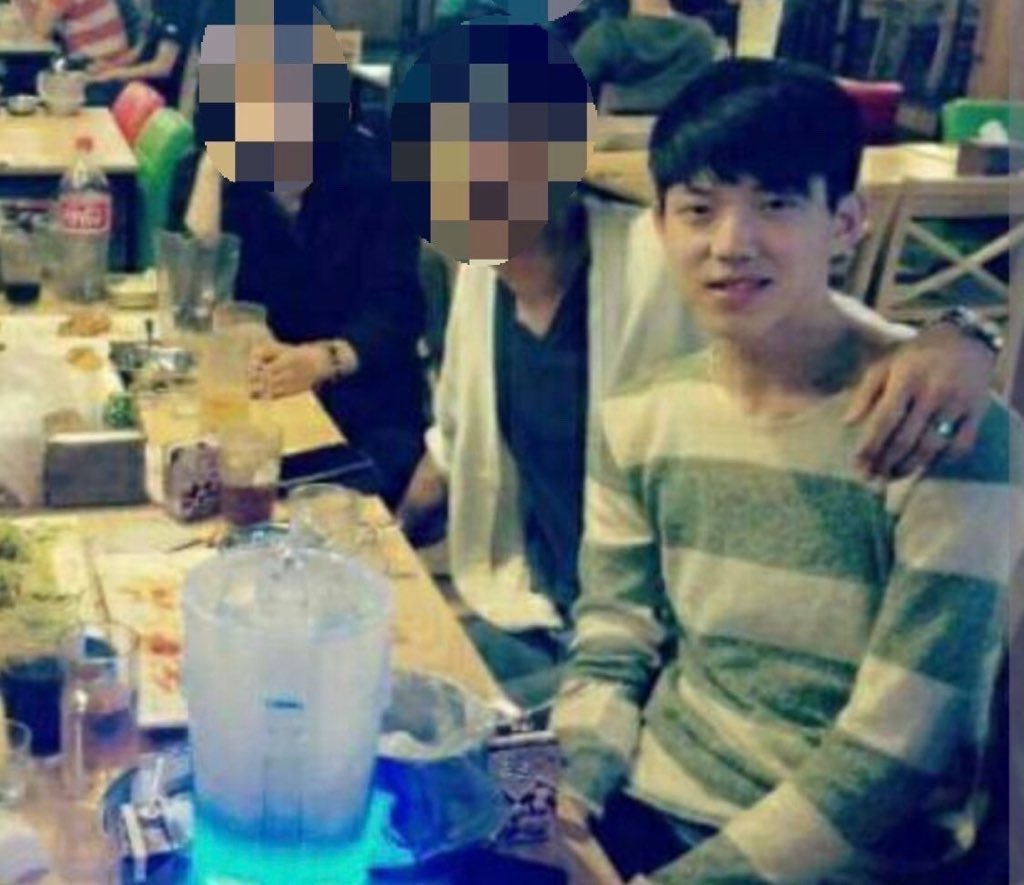 [잡담] 데식 도운 원래 ㄹㅇ 갓반인으로 살았어서 연예인 할 생각 1도 안 했던 게 제일 기가 참 | 인스티즈