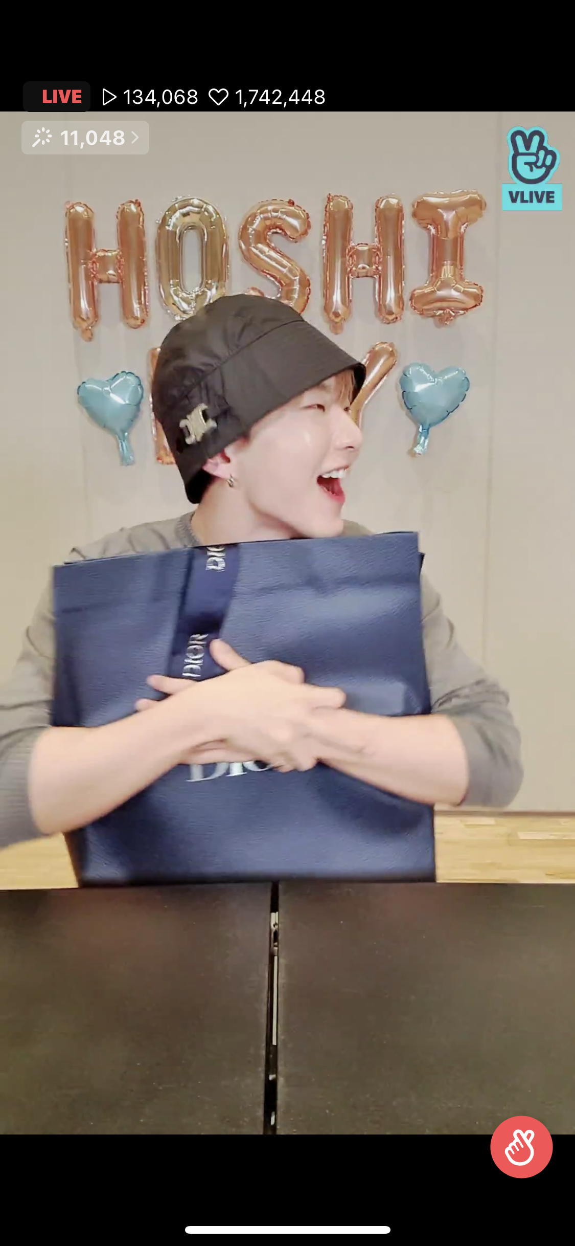 [잡담] 디노가 호시한테 생일선물로 디올 줌 | 인스티즈