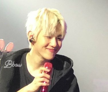 [잡담] 백현 실물 가까이서 본 사람들이 하나같이 하는 말 | 인스티즈