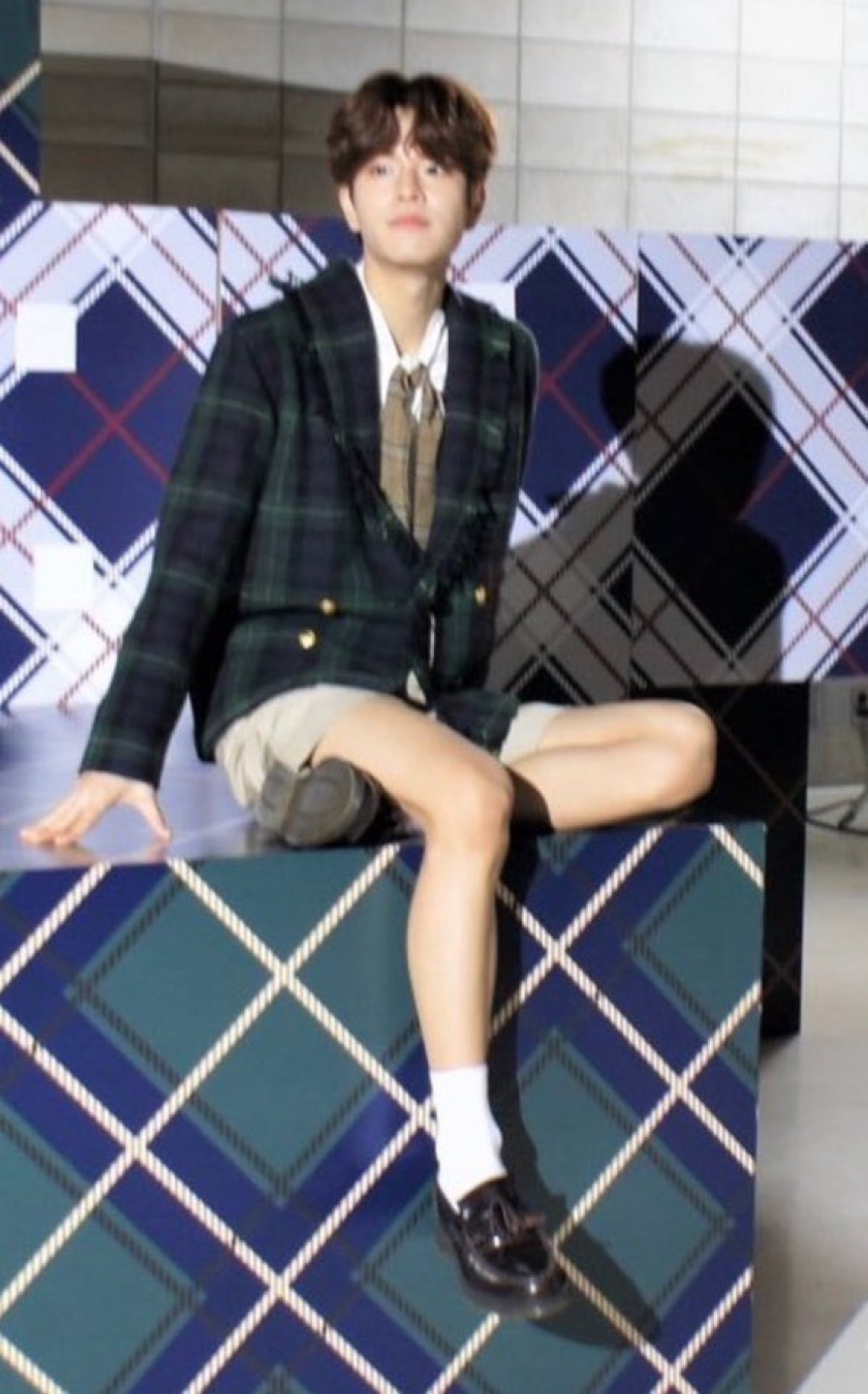 [잡담] 어떻게 두끼같은 한끼를 하루에 네번 먹는데 다리가 극세사야 | 인스티즈