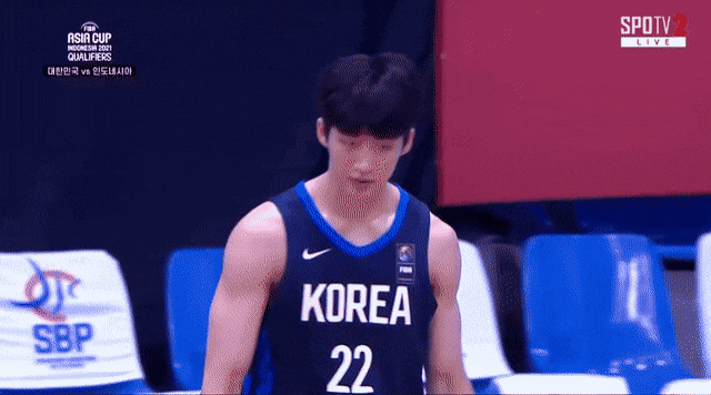 오늘 국가대표 데뷔한 농구 선수 (얼굴 난리남) | 인스티즈