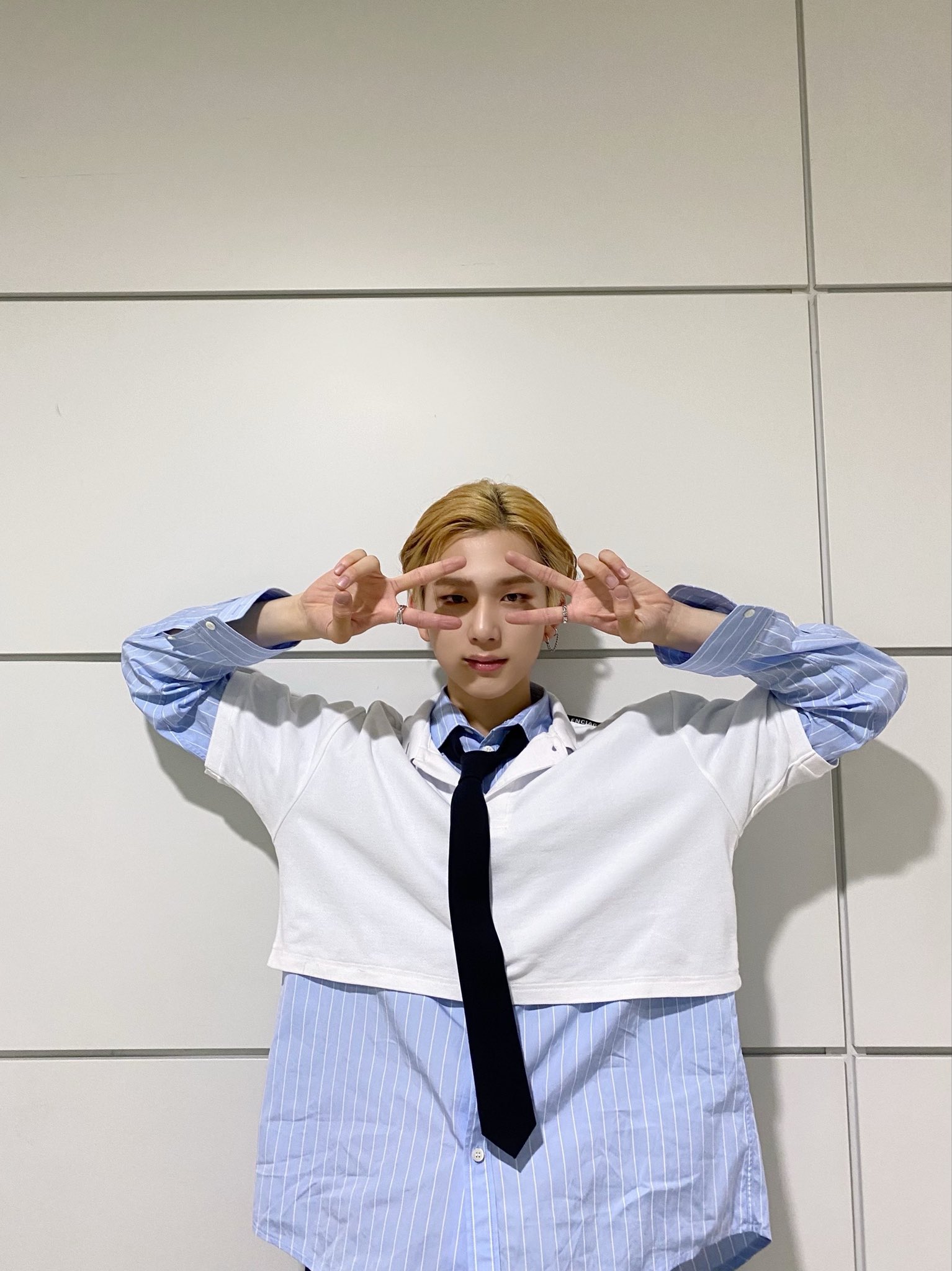 [잡담] 이제 데뷔 10일차된 우리 아기 얼굴 자랑 좀 해도 될까 | 인스티즈