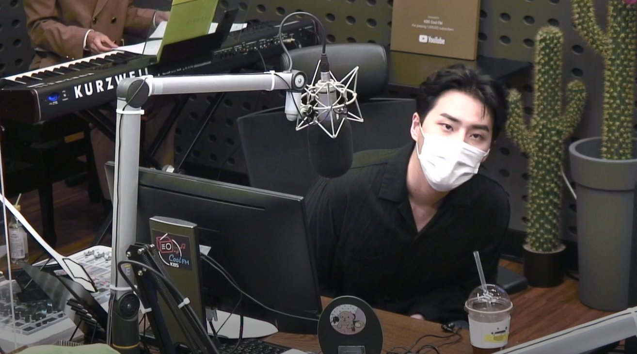 [잡담] 얘들아 영케이 이번 컴백 이 얼굴로 일렉기타 치게 생겼다… | 인스티즈