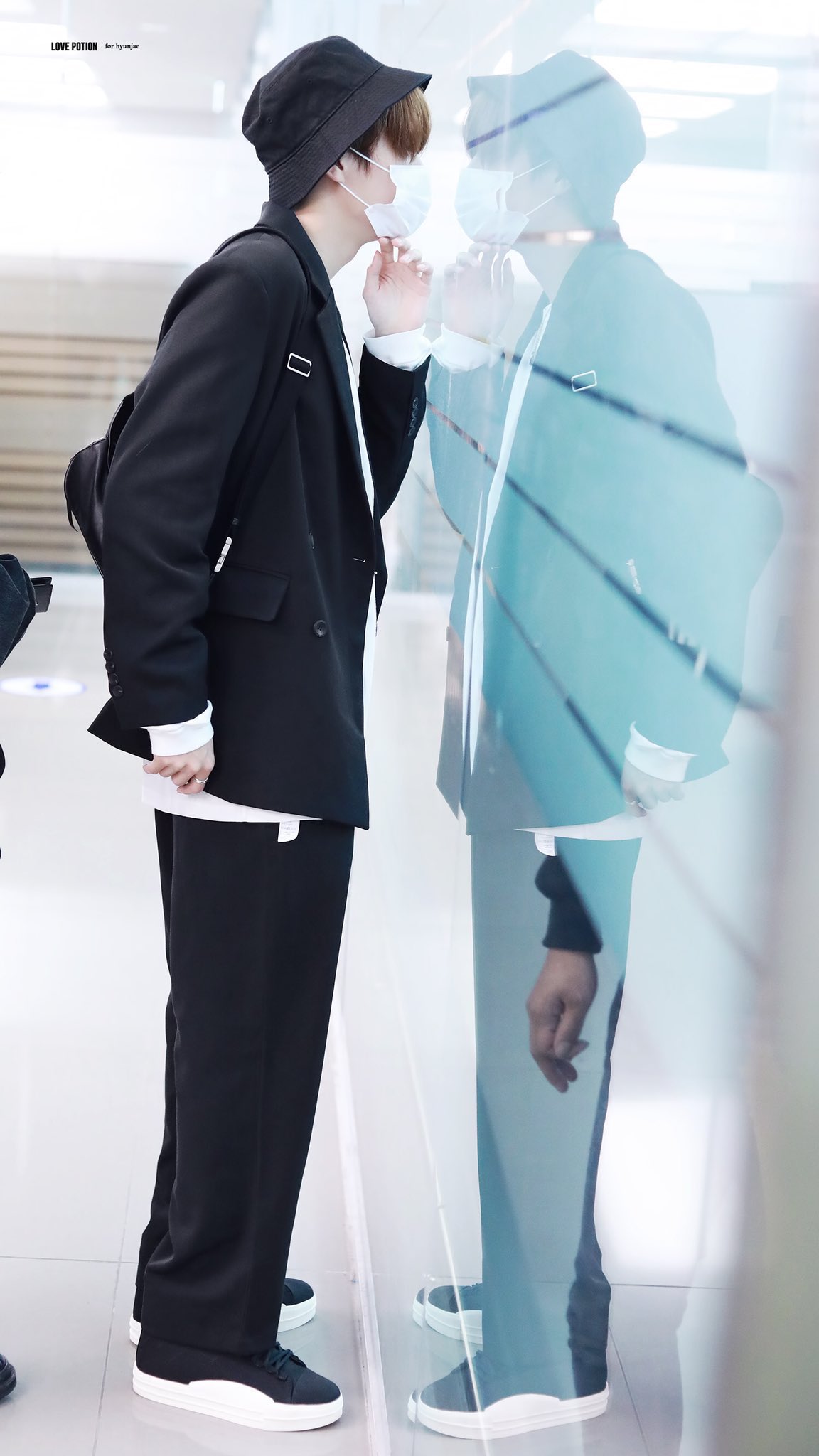 [잡담] 더보이즈 이 사람 누구야?? | 인스티즈