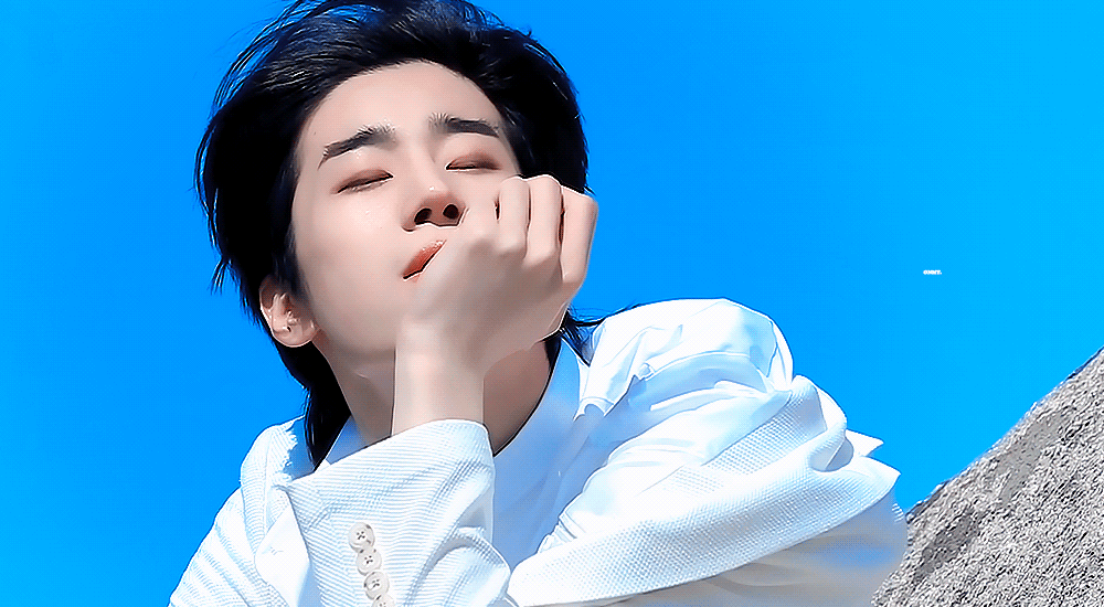 [잡담] 원래도 특유의 묘한 분위기 있다고 생각하는데 | 인스티즈