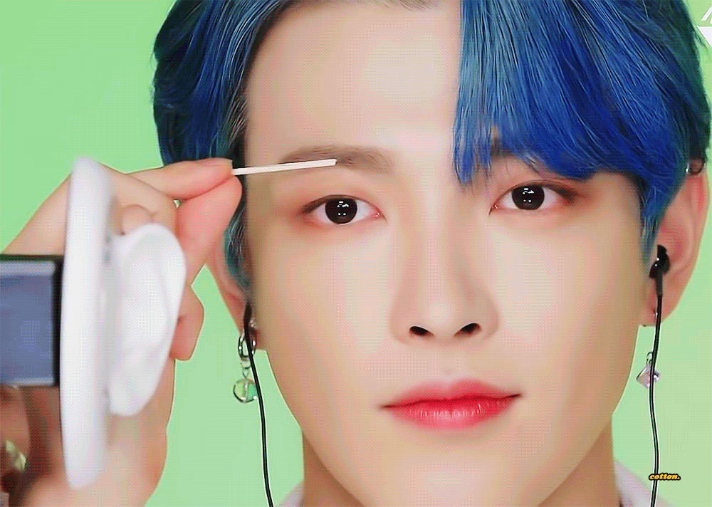 [잡담] 얘 컬러마스카라한 거 보고 싶다 | 인스티즈