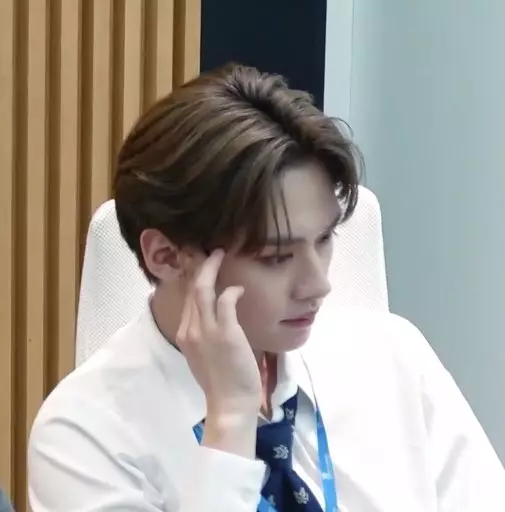 방장이 정중하게 부탁하고 싶은 게 있습니다 | 인스티즈