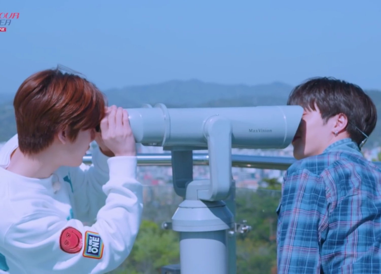 [잡담] 트레저 다른 장소 다른 멤버지만 하는 행동 똑같은거 귀여웡 | 인스티즈