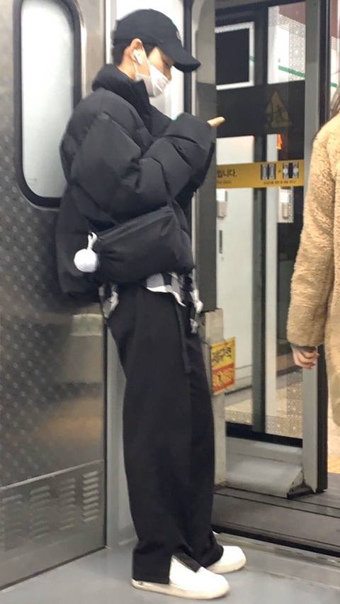 [잡담] 이 돌 누군지 모르겠지만 본진이라면 | 인스티즈