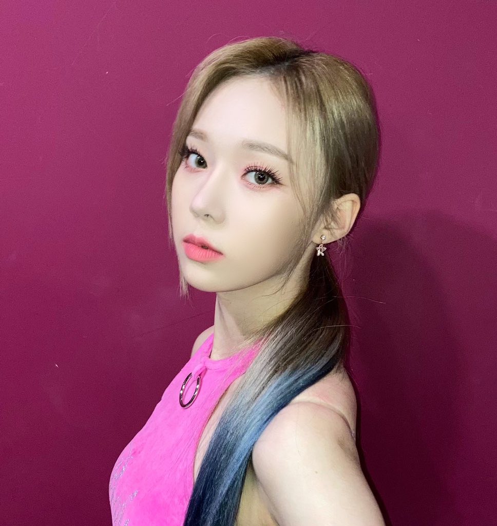 [잡담] 갤러리속 블랙맘바 윈터를 꺼내봅니다 💙 | 인스티즈