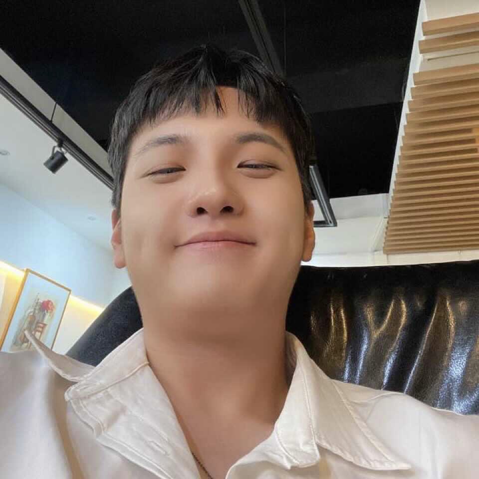 [잡담] 이게 바로 갓 종강한 대학생 밴드맨의 셀카임(루시 광일이 - 인스티즈(instiz) 연예 카테고리