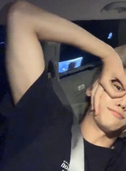 [잡담] 저번에 누가 제노랑 재민이 근육 묘사한거? 봤는데 | 인스티즈