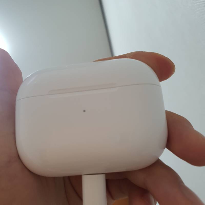 에어팟 프로 이거 충전안되고 있는거야?? | 인스티즈