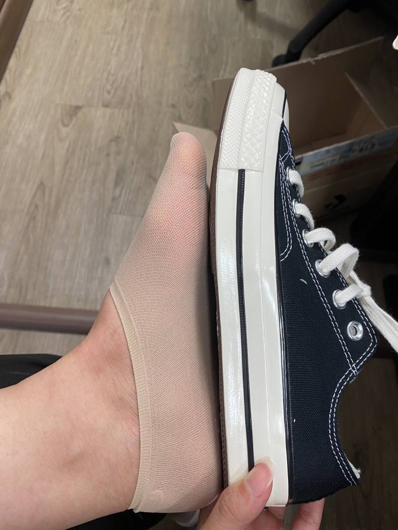 컨버스신는 익들아 도와죠!!ㅠ | 인스티즈