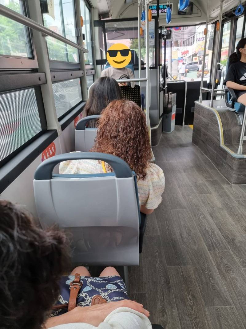 요즘에는 버스에 벌칙 좌석이 있다고 한다 | 인스티즈
