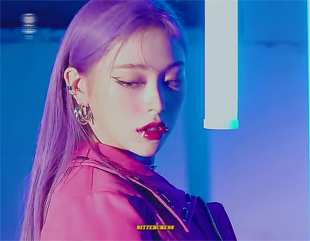 [잡담] 스스로 꼽은 본인의 리즈시절 (feat. 핑크머리 걔) | 인스티즈