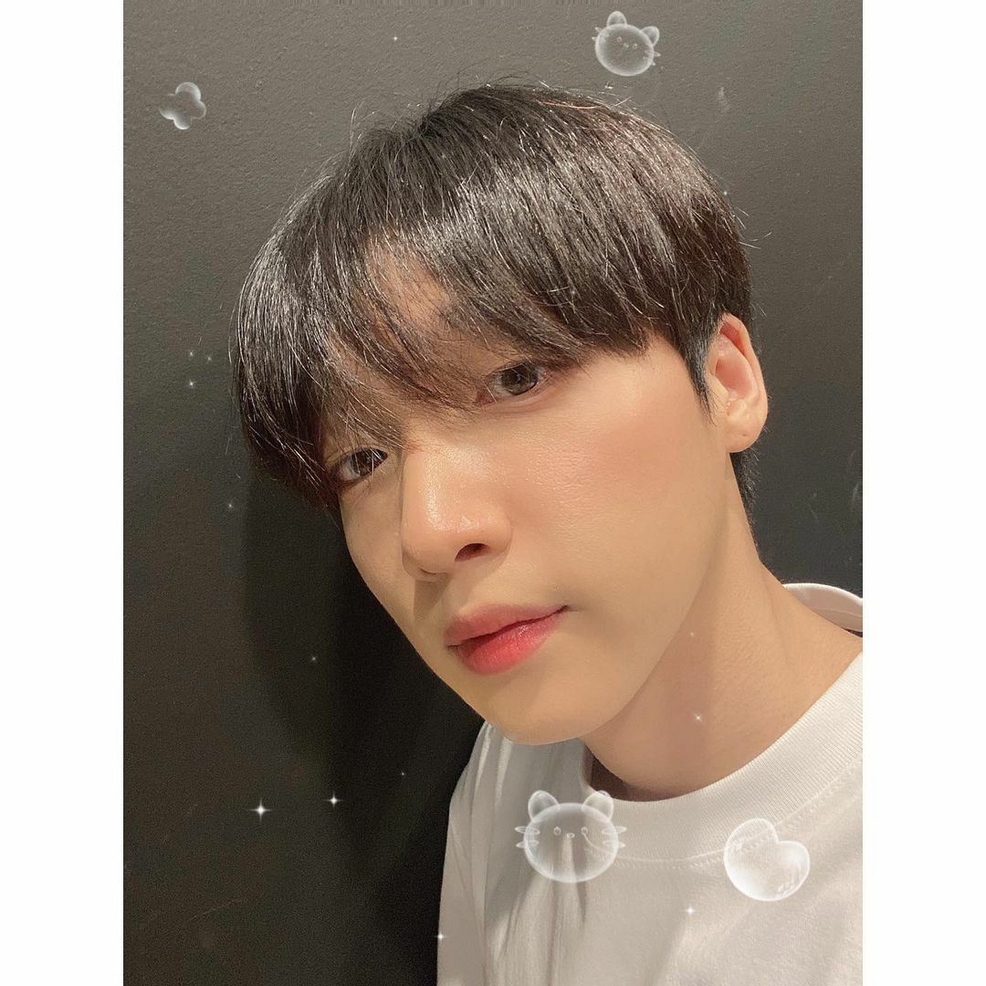 [잡담] 정세운 맨날 셀카존? 찾아서 셀카찍는거 너무 ㄱㅇㅇ | 인스티즈