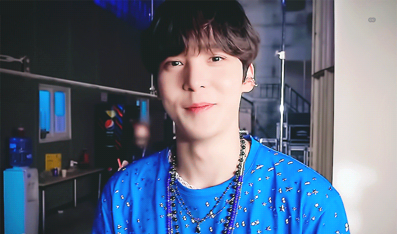 [잡담] 에이티즈 윤호 웃는 표정, 평소 표정, 그리고 '이 표정' | 인스티즈