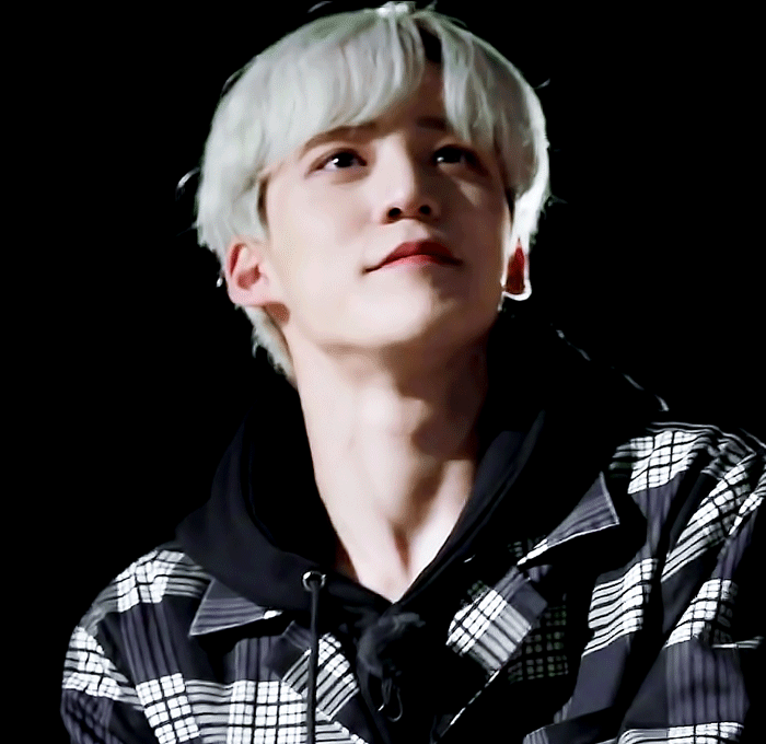 [잡담] 에이티즈 윤호 웃는 표정, 평소 표정, 그리고 '이 표정' | 인스티즈