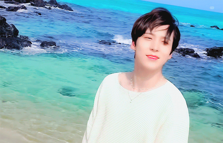 [잡담] 에이티즈 윤호 웃는 표정, 평소 표정, 그리고 '이 표정' | 인스티즈