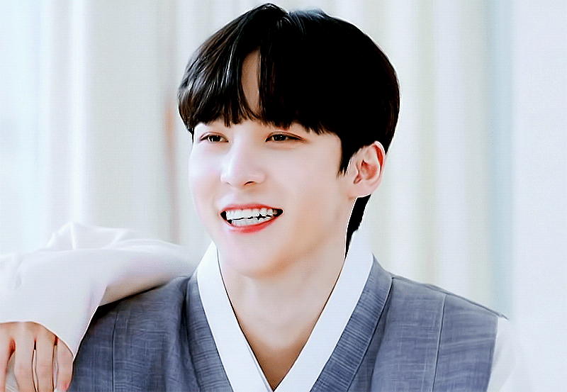 [잡담] 에이티즈 윤호 웃는 표정, 평소 표정, 그리고 '이 표정' | 인스티즈