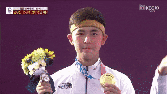 김제덕선수 인생샷 건짐 gif | 인스티즈