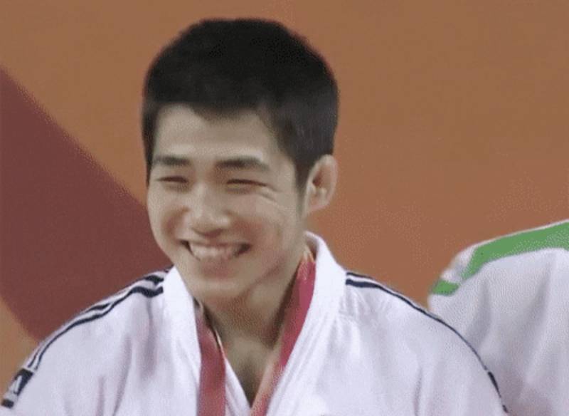 안창림 선수 눈웃음으로 금메달 SSAP 가능 gif | 인스티즈