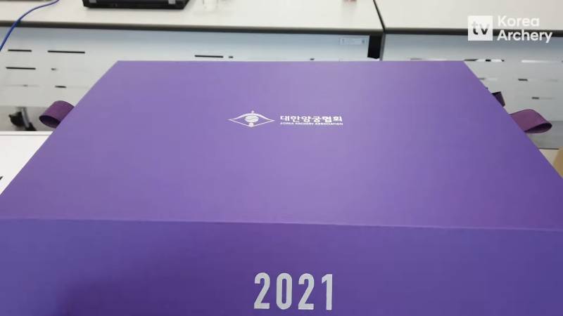 와 이번 국대 선발된 선수들 축하한다고 양궁협회에서 돌린 박스라는데 개쩐다 | 인스티즈