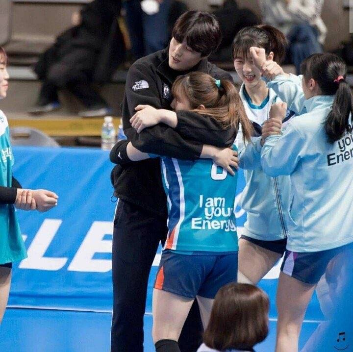 김희진 선수랑 김해빈 선수 귀여움 모먼트ㅠㅠㅠ💕 | 인스티즈