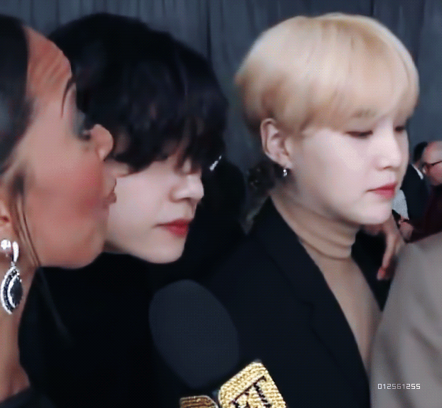 [잡담] 방탄 뷔 20년도 그래미 때 완전 뱀파이어 환생.. | 인스티즈