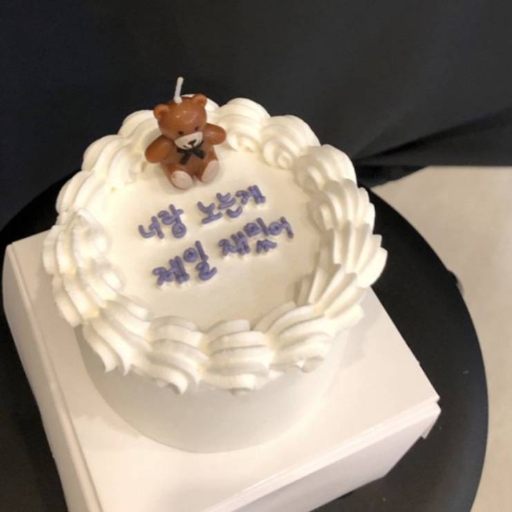 💙 이 케이크에 파란 색 글씨하면 괜찮을깡?! 💙 | 인스티즈