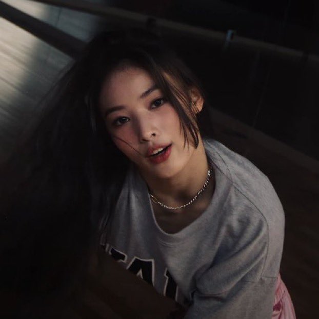 [잡담] 제왑 신인여돌 핑크바지 걔 04년생이야....... | 인스티즈