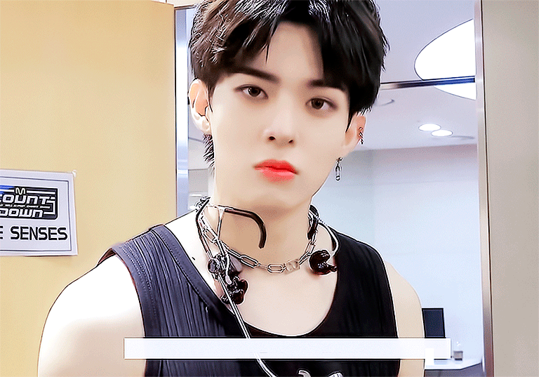 [잡담] 지나가는 큰방익들 쳐다보기 | 인스티즈