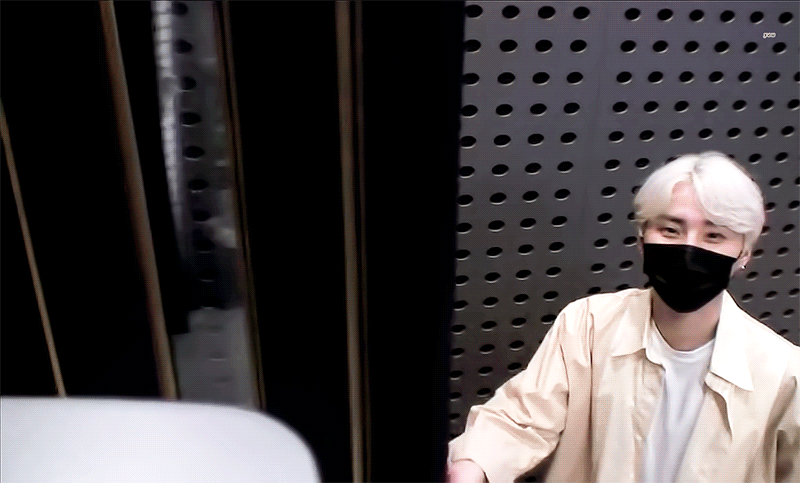 [잡담] 영현이가 카메라에 이렇게 인사해주는거 | 인스티즈