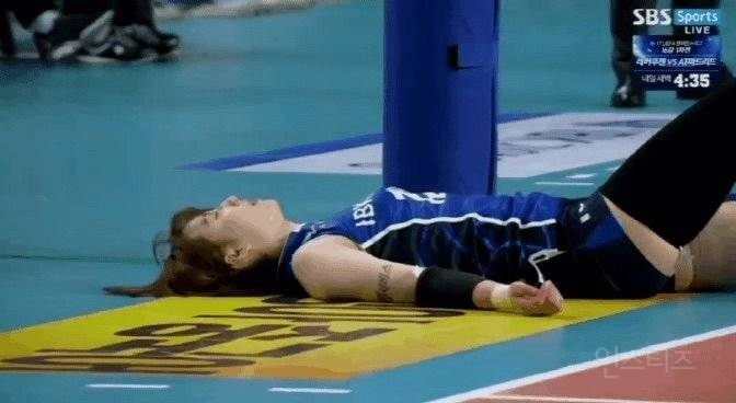 수비 실패하면 잠시 자는 척 한다는 배구선수 박정아 | 인스티즈