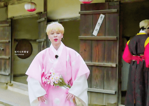 [잡담] 방탄 지민 한복입으면 근엄뽀짝하찮은거 | 인스티즈