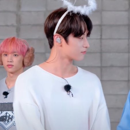 [잡담] 날렵한형 뒤 뙹그라미 한개... ㅈㅇ더보이즈 | 인스티즈