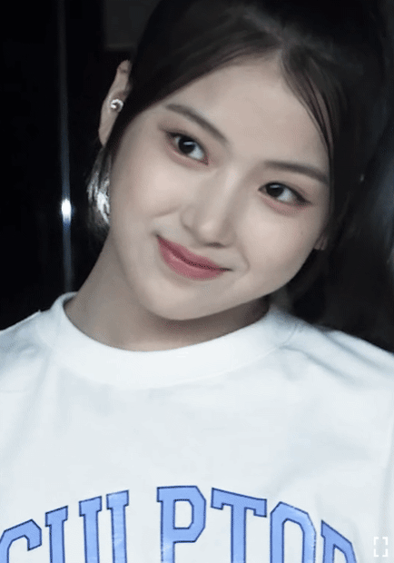 [잡담] 제왑 신인 지우?? 이 애기 젖살 빠지면 더 더 예뻐질듯 | 인스티즈