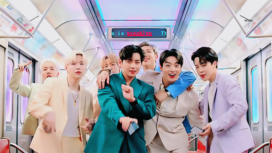 [잡담] 오 방탄 언팩때 의상 이번 새 z플립 색상이랑 맞춘건가봨ㅋㅋㅋㅋㅋㅋ | 인스티즈