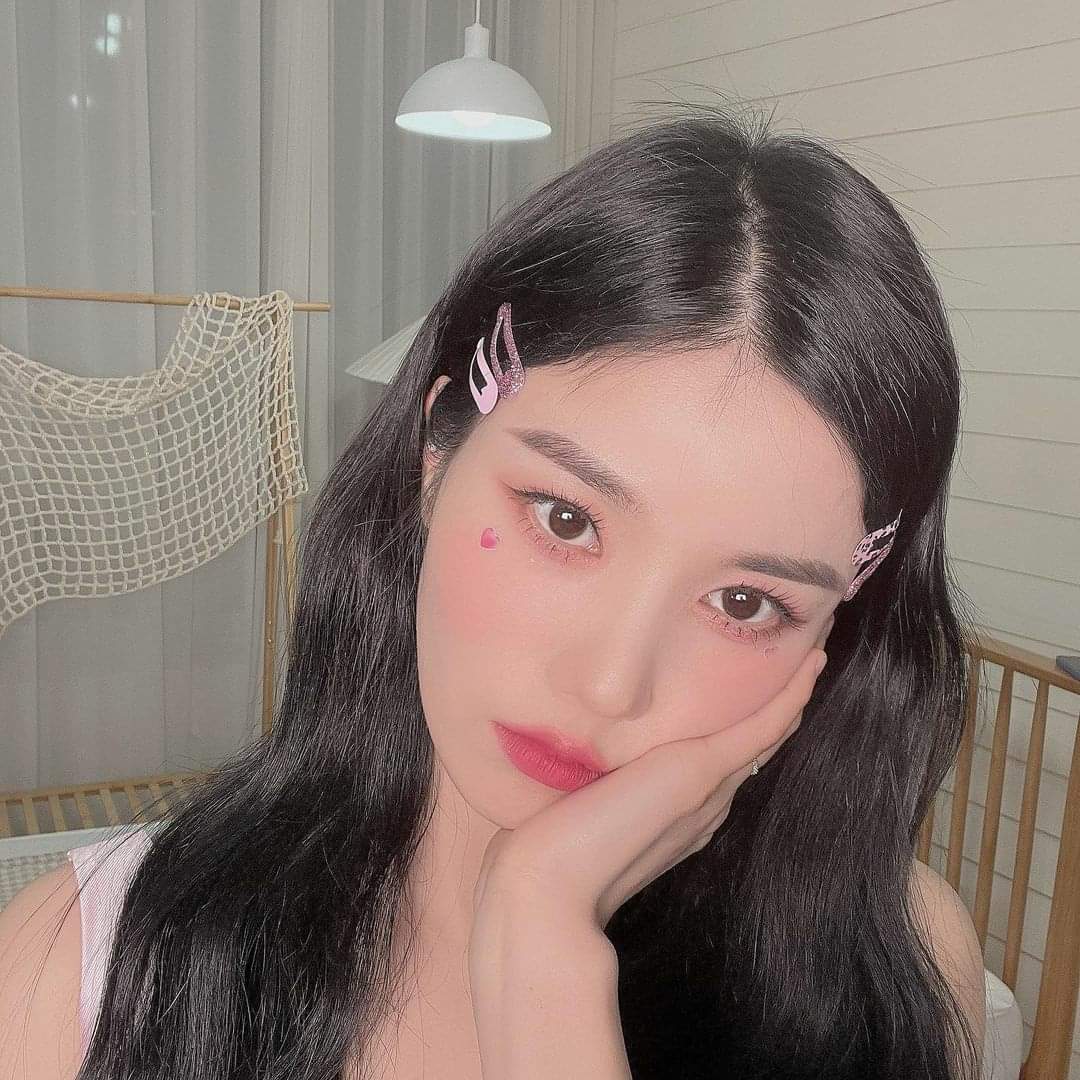 [잡담] 권은비 너무 예쁜거 아님..? | 인스티즈