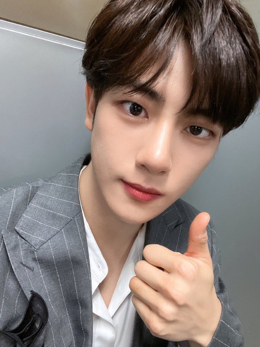 [잡담] 지범이 너무 잘생겼다아악📢📢📢📢 | 인스티즈